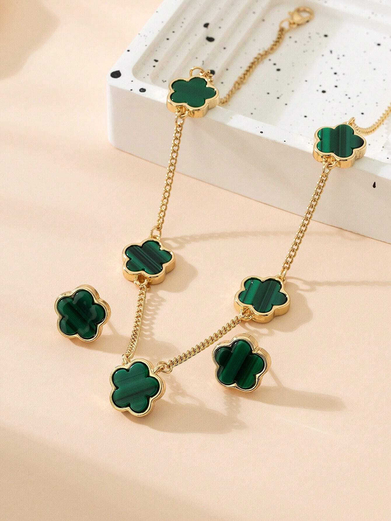 Green Four Leaf Clover Set